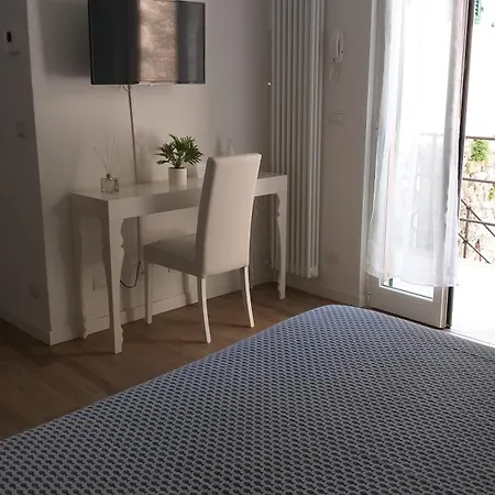 Residenza Solferino Apartman Corniglia